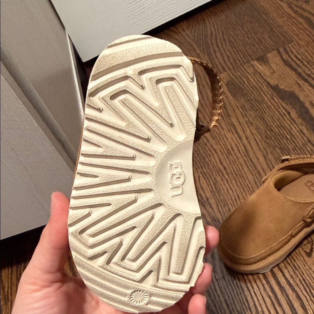 UGG Kids Tan Suede Slip-On Clogs - Picture 3 of 3